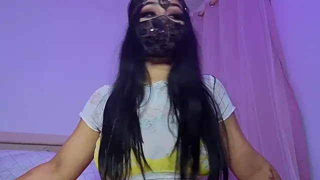 kamila french online show from May 6, 2026, 9:09 pm