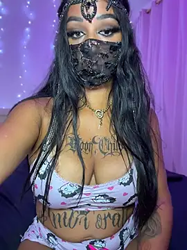 kamila french online show from August 4, 2026, 11:18 pm