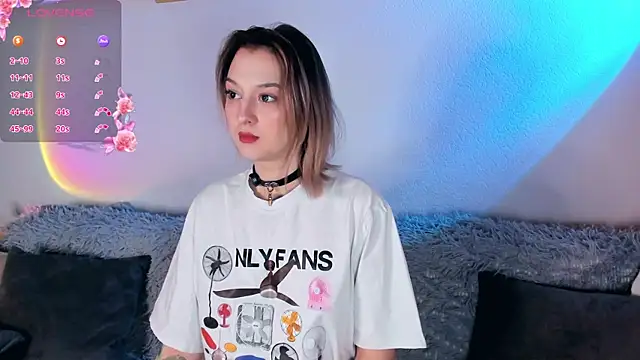 CrystalRey online show from October 9, 2025, 6:44 am