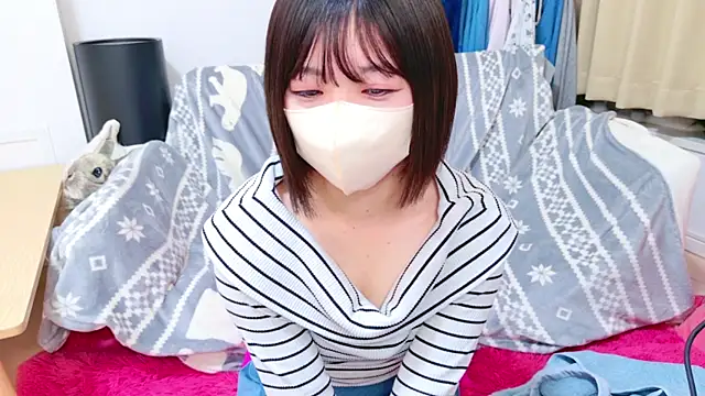 Minami San online show from December 4, 2024, 5:11 pm