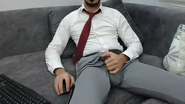 Naughtb0y online show from November 16, 2025, 9:42 pm