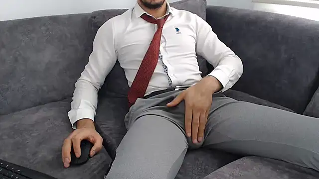 Naughtb0y online show from July 8, 2026, 11:58 am