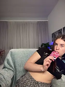 Milkissss online show from February 21, 2025, 8:16 pm