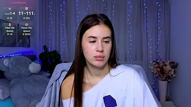 Milkissss online show from October 3, 2025, 6:49 pm