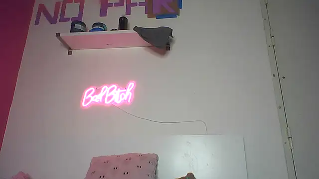 Icy  Diamond online show from May 7, 2026, 8:58 pm