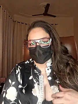 SEXY-Sardarni online show from September 18, 2025, 2:41 pm