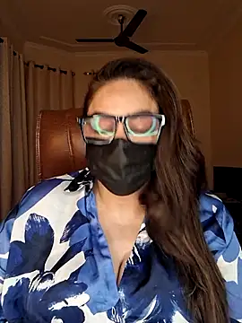 SEXY-Sardarni online show from December 15, 2025, 3:49 pm