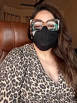 SEXY-Sardarni online show from June 17, 2026, 3:02 pm
