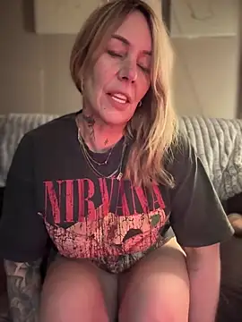 blondebitch2 online show from January 7, 2025, 10:52 pm