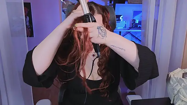 carolina elf online show from November 9, 2025, 5:28 am