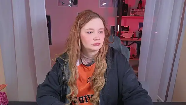 carolina elf online show from February 18, 2026, 5:14 am