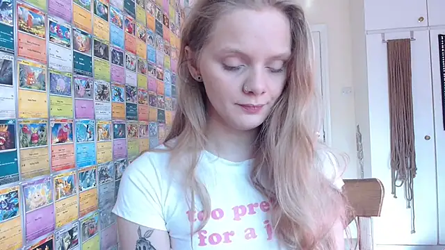 CherrysGotCakes online show from February 28, 2025, 12:52 pm