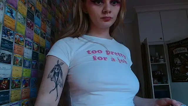 CherrysGotCakes online show from February 28, 2025, 5:26 pm