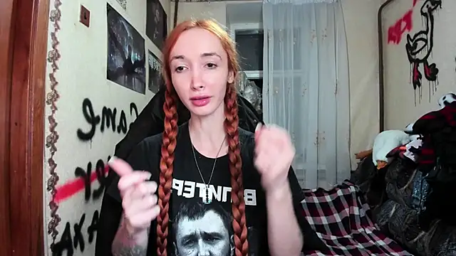 Roxy Silver online show from November 20, 2025, 8:08 pm