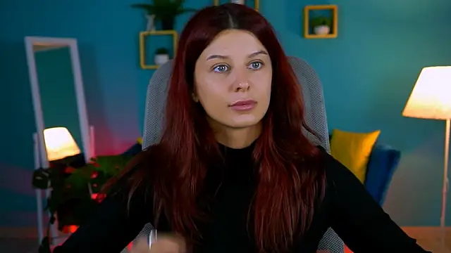 NicoleMun online show from October 28, 2025, 12:19 pm