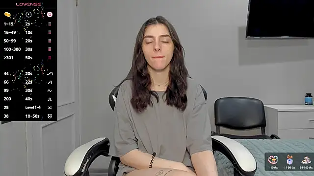 broosnica1 online show from November 18, 2025, 7:35 am