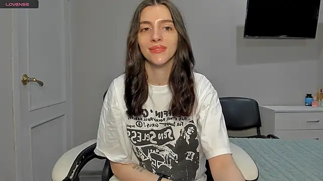 broosnica1 online show from December 22, 2025, 6:54 am