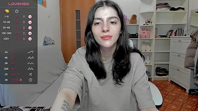 broosnica1 online show from April 23, 2026, 1:24 pm