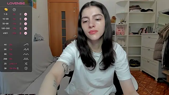 broosnica1 online show from April 25, 2026, 7:44 am
