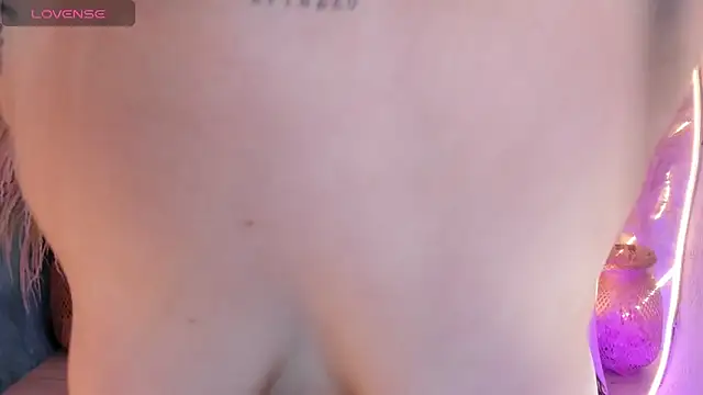 Snapshot of ViolettaHotLatin_ chatting on January 25, 2025, 12:37 pm ViolettaHotLatin online show from January 25, 2025, 12:37 pm