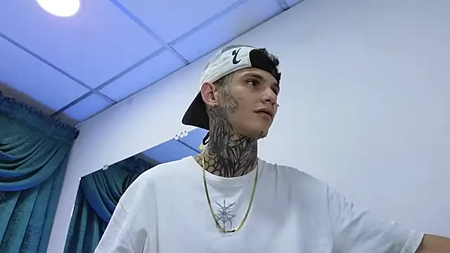 Stuart Boy  online show from February 20, 2025, 7:01 am