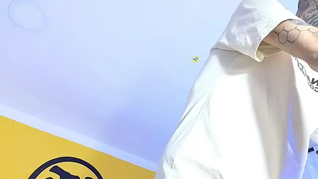 Stuart Boy  online show from March 3, 2025, 3:41 am