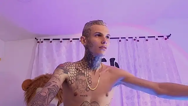 Stuart Boy  online show from March 7, 2025, 4:24 am