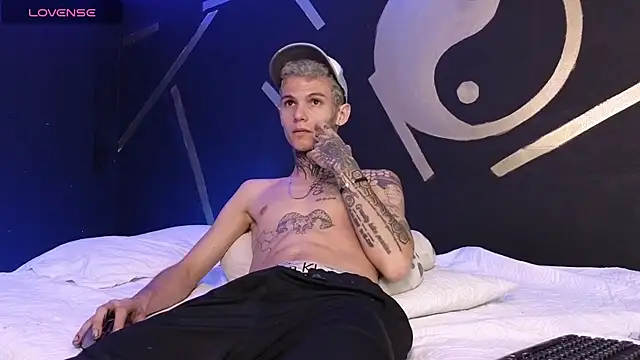 Stuart Boy  online show from March 9, 2025, 3:01 am