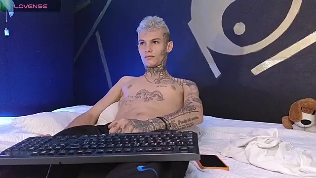 Stuart Boy  online show from March 10, 2025, 8:34 pm