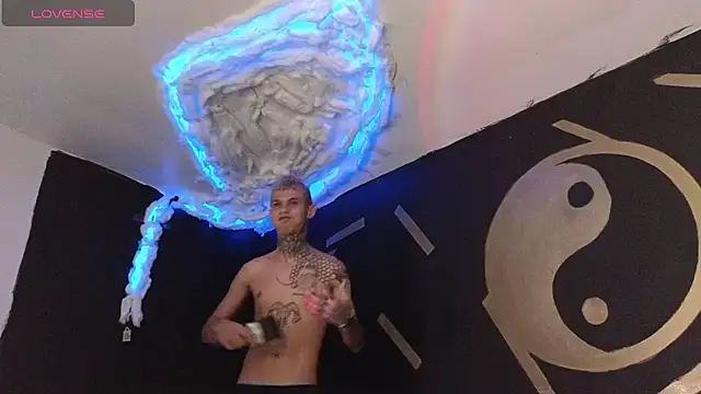 Stuart Boy  online show from March 11, 2025, 12:54 am