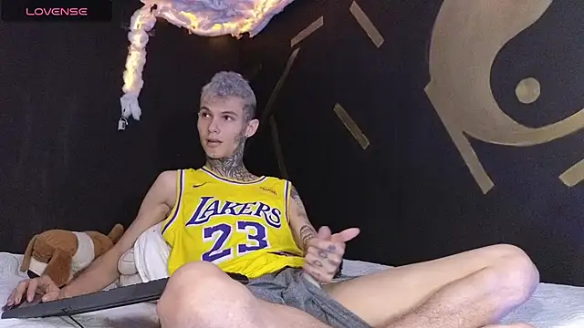 Stuart Boy  online show from March 12, 2025, 7:28 pm