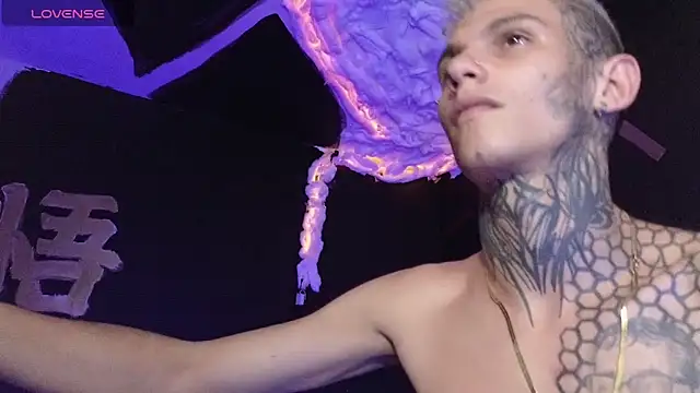 Stuart Boy  online show from March 13, 2025, 3:33 am