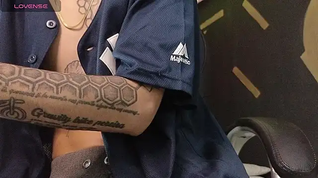 Stuart Boy  online show from March 15, 2025, 11:39 pm