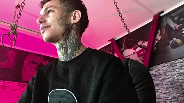 Stuart Boy  online show from October 2, 2025, 2:40 am