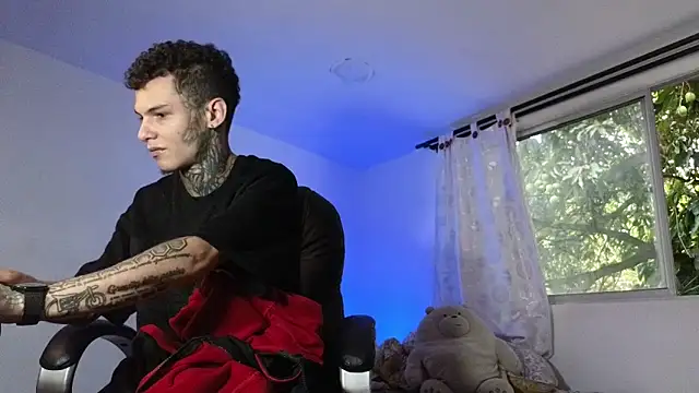 Stuart Boy  online show from October 18, 2025, 7:36 pm