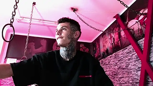 Stuart Boy  online show from October 25, 2025, 11:32 pm