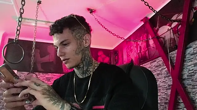 Stuart Boy  online show from October 29, 2025, 12:35 am