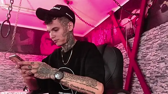 Stuart Boy  online show from October 31, 2025, 4:13 am