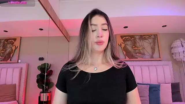  AlejaCruz  online show from July 16, 2026, 7:42 pm