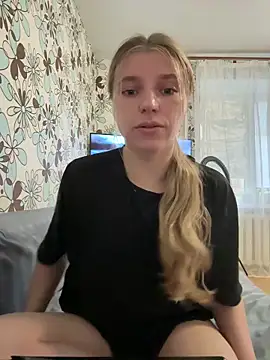 Snapshot of adel_secret chatting on April 7, 2026, 11:43 am adel secret online show from April 7, 2026, 11:43 am