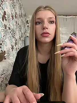 Snapshot of adel_secret chatting on April 18, 2026, 7:58 pm adel secret online show from April 18, 2026, 7:58 pm
