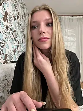 Snapshot of adel_secret chatting on April 19, 2026, 8:00 pm adel secret online show from April 19, 2026, 8:00 pm
