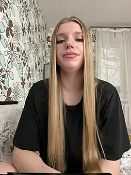 Snapshot of adel_secret chatting on April 20, 2026, 8:10 pm adel secret online show from April 20, 2026, 8:10 pm