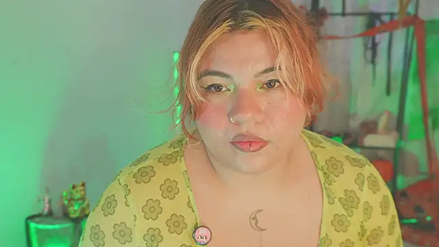 Samanta cutee online show from November 11, 2025, 1:44 pm