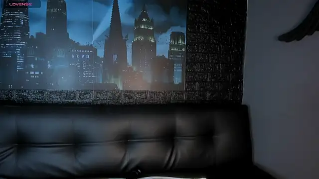 Charlotte  Brown  online show from November 3, 2025, 12:50 pm