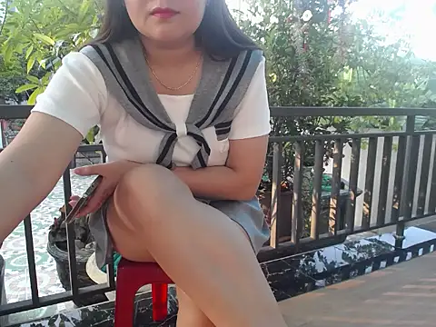 Snapshot of Nanaly_Sweet chatting on October 19, 2025, 11:38 pm Nanaly Sweet online show from October 19, 2025, 11:38 pm