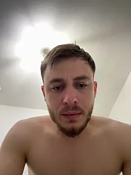 Julian128 online show from March 2, 2025, 9:22 pm