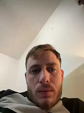 Julian128 online show from March 5, 2025, 7:49 pm