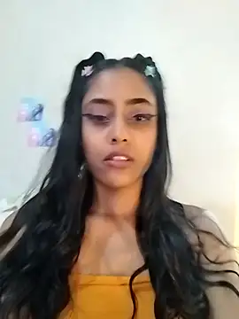 cleopatra-phaedra online show from March 29, 2026, 3:56 pm