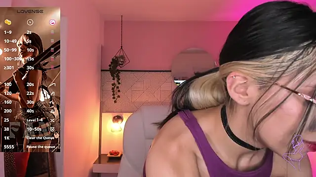 Violetta Nur online show from December 21, 2024, 4:52 am